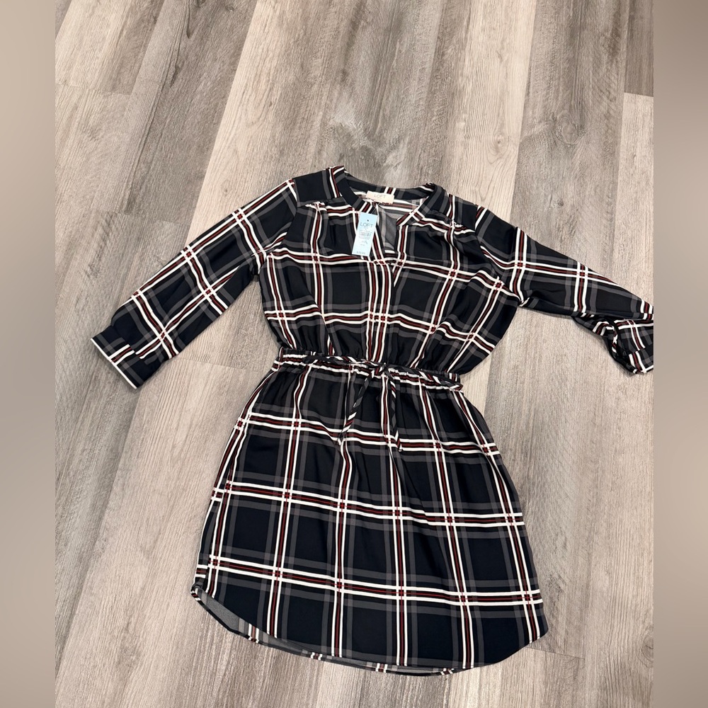 LOFT Black and White Plaid Long Sleeve Dress